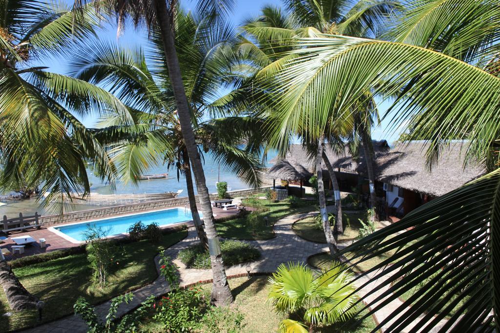 Ylang hôtel Ambondrona  Ruang foto