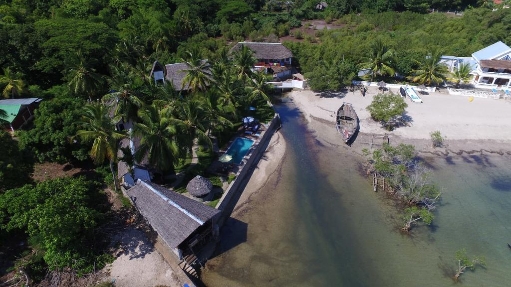Ylang hôtel Ambondrona  Bagian luar foto