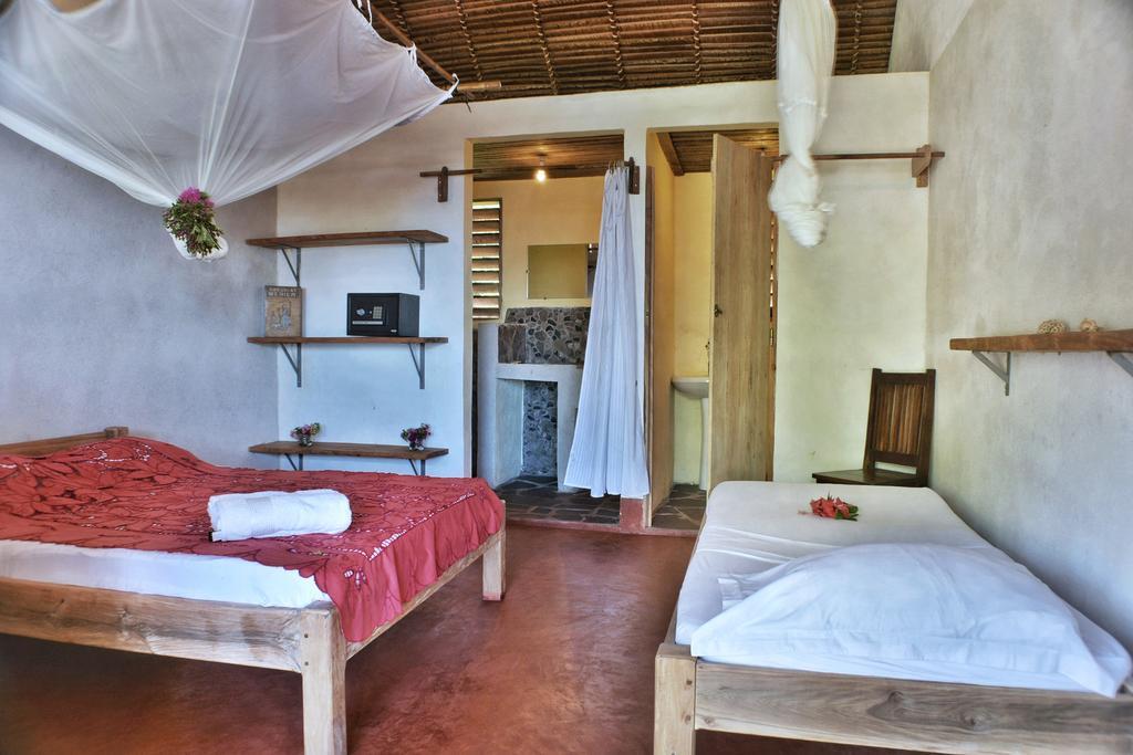 Ylang hôtel Ambondrona  Bagian luar foto