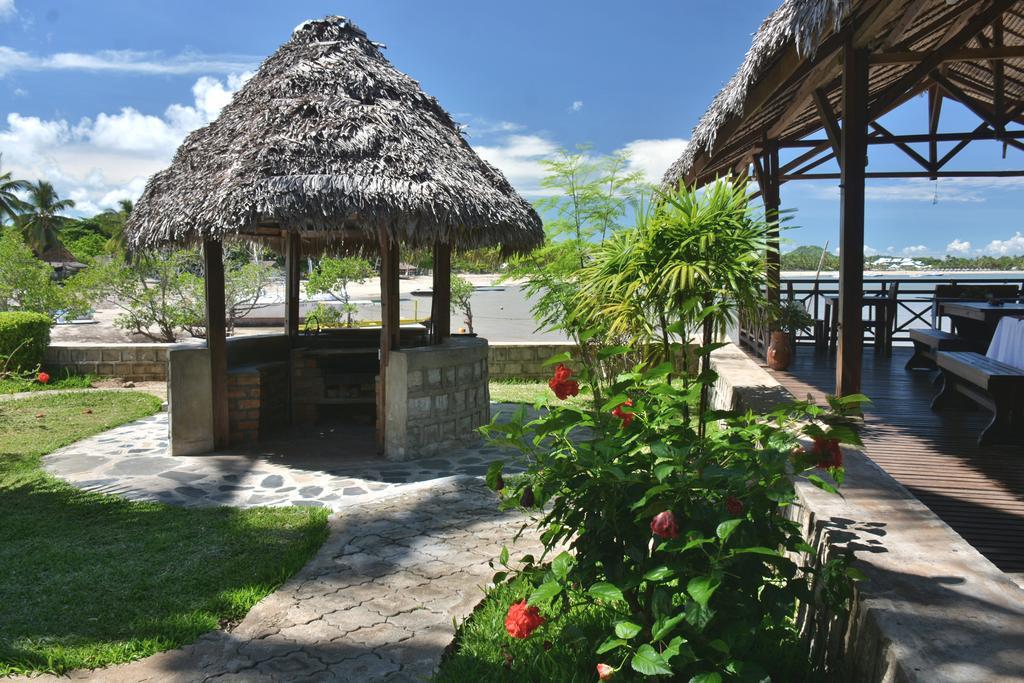 Ylang hôtel Ambondrona  Bagian luar foto